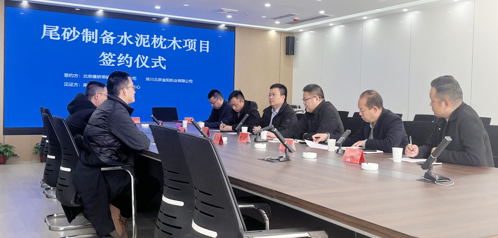 赵小伟.jpg 赵小伟.jpg