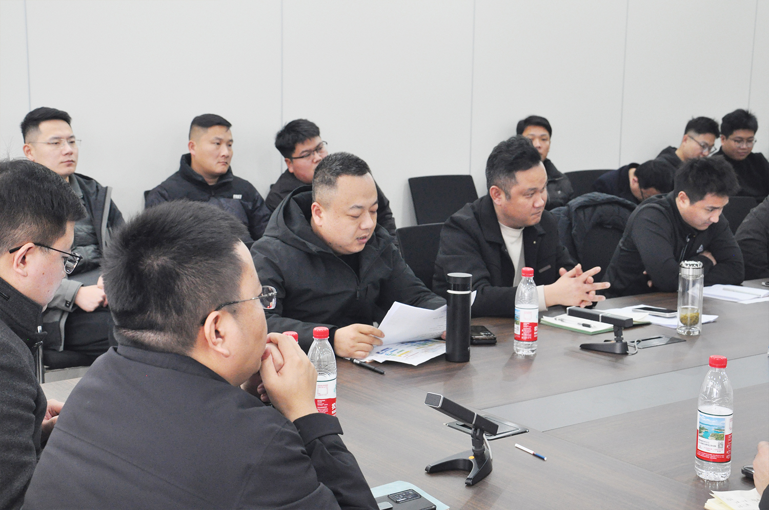 会议2.jpg 会议2.jpg