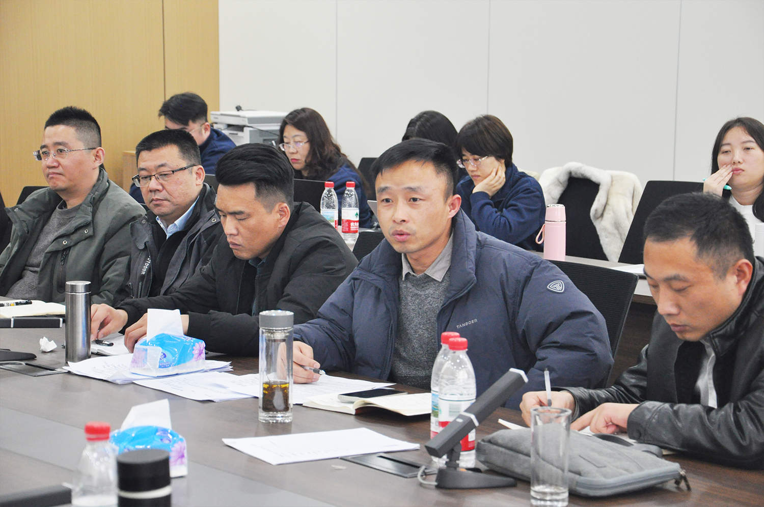 会议3.jpg 会议3.jpg